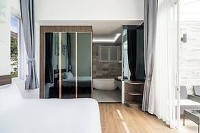 Aurora - 6BR Luxury Villa in Phuket