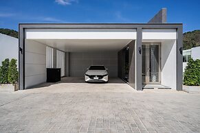 Aurora - 6BR Luxury Villa in Phuket