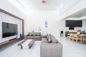 Aurora - 6BR Luxury Villa in Phuket