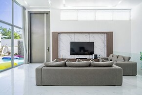 Aurora - 6BR Luxury Villa in Phuket