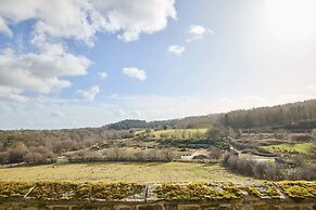 Host Stay Potters Cottage