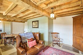 Host Stay Potters Cottage