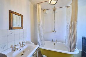 Host Stay Drovers Rest