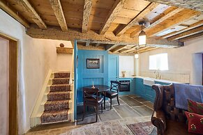 Host Stay Drovers Rest