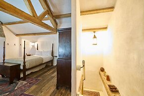 Host Stay Drovers Rest