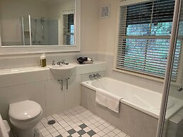 CYPRESS LAKES HUNTER VALLEY