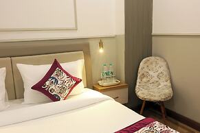 Hotel Emerald Suites & Banquet