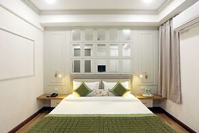 Hotel Emerald Suites & Banquet