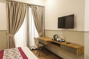 Hotel Emerald Suites & Banquet