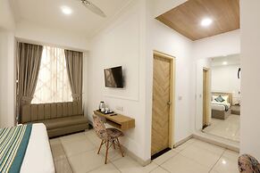 Hotel Emerald Suites & Banquet