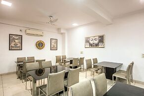 Hotel Emerald Suites & Banquet