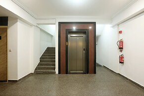 Hotel Emerald Suites & Banquet