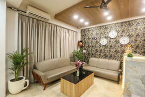 Hotel Emerald Suites & Banquet