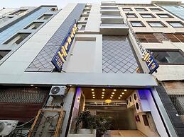 Hotel Emerald Suites & Banquet