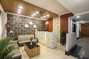 Hotel Emerald Suites & Banquet