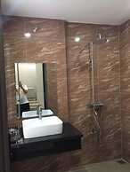 Van Nam Hotel by OnHotelRooms