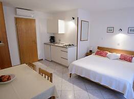 Sunny Street Apartments