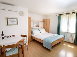 Sunny Street Apartments