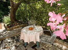 Sunny Street Apartments