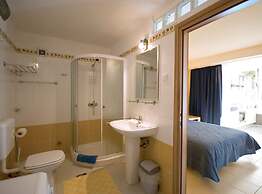 Sunny Street Apartments 2