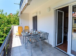 Sunny Street Apartments 2