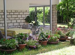 Sunny Street Apartments 2