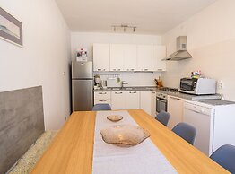 Sunny Street Holiday Home