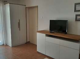 Sunny Street Holiday Home