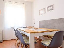 Sunny Street Holiday Home