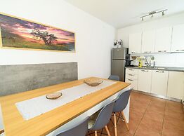 Sunny Street Holiday Home