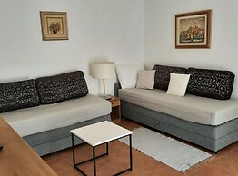 Sunny Street Holiday Home