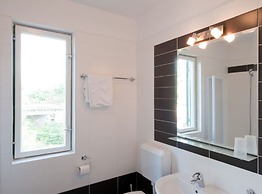 Sunny Street Holiday Home