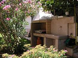 Sunny Street Holiday Home