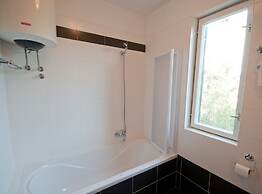 Sunny Street Holiday Home