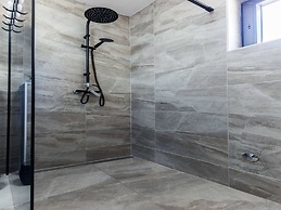 Charming Retreat With Lush Garden, BBQ & Sunlit Terrace Near Bibinje B