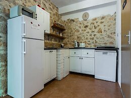 Charming Retreat With Lush Garden, BBQ & Sunlit Terrace Near Bibinje B