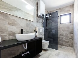 Charming Retreat With Lush Garden, BBQ & Sunlit Terrace Near Bibinje B