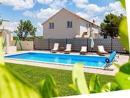 Serene Escape Near Zadar With Private Pool & Charming Outdoor Oasis