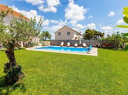 Serene Escape Near Zadar With Private Pool & Charming Outdoor Oasis