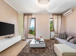 Modern Comfort With Shared Pool & Lush Green Surroundings in Kastav