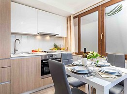 Modern Comfort With Shared Pool & Lush Green Surroundings in Kastav