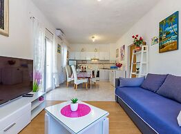 Relaxing Zadar Hideaway With Seasonal Pool & Seaside Charm