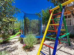 Relaxing Zadar Hideaway With Seasonal Pool & Seaside Charm