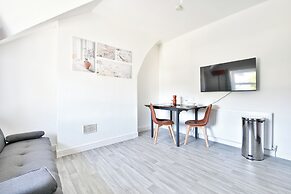 1 Bed Flat Near Cardiff City Centre