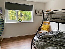 Comfortable 1 Bed Retreat in Batley - Sleeps 3