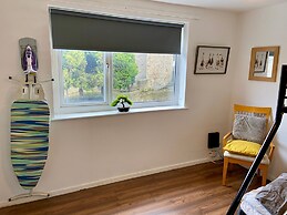 Comfortable 1 Bed Retreat in Batley - Sleeps 3