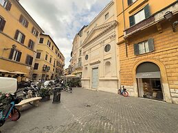Cozy 2BR Apartment near Piazza Navona