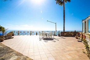 Villa Paradise-sleeps 20-pool-sea Views-pets