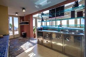 Villa Paradise-sleeps 20-pool-sea Views-pets