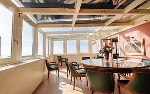 Villa Paradise-sleeps 20-pool-sea Views-pets